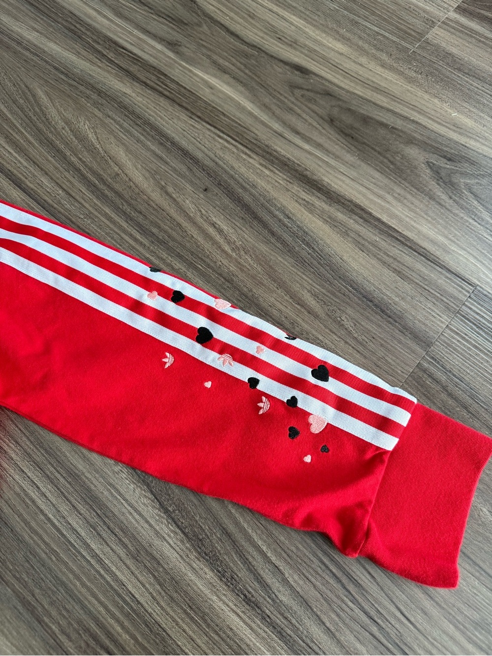 Women’s Medium adidas Red Long-Sleeve Three-Stripe Crew Dress - Picture 5 of 6